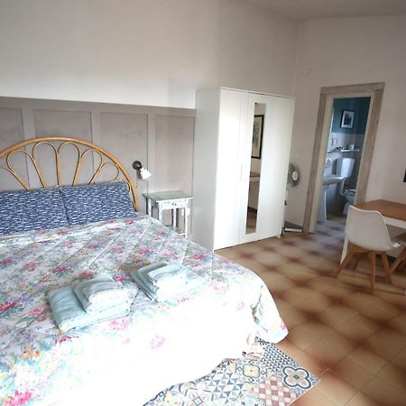 Ca' La Stella Sea-View Apartments Porto Azzurro Exterior foto